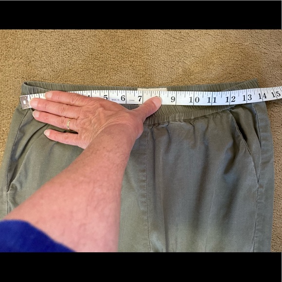 Marine Layer Allison Pant Dolphin Hem Dusty Olive Color Elastic Waist Size Small - Picture 11 of 13